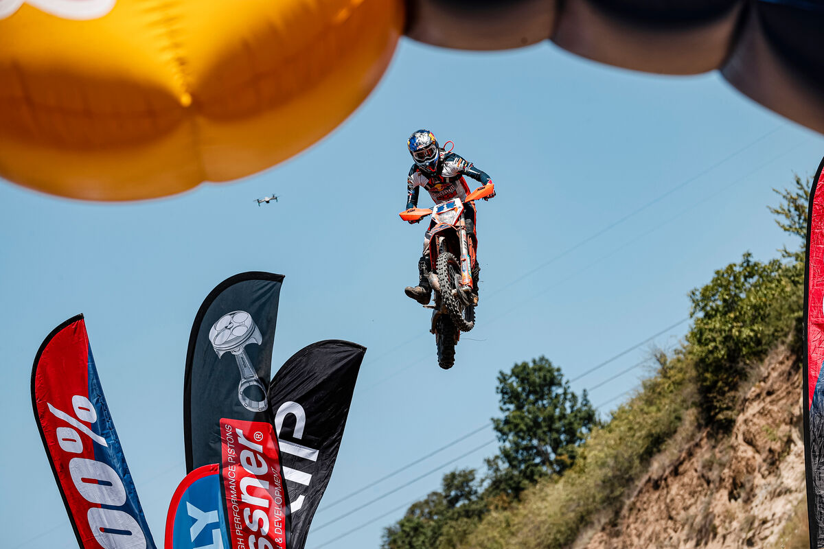 Manuel Lettenbichler wins the Red Bull Romaniacs for the fifth time